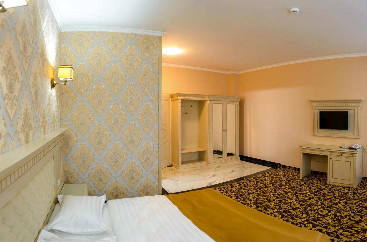 Little Orient Hotel Brăila Exterior photo