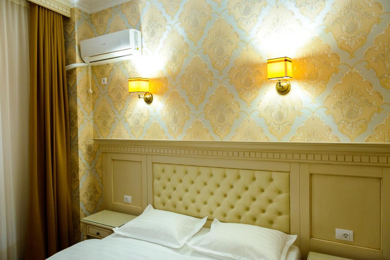 Little Orient Hotel Brăila Exterior photo